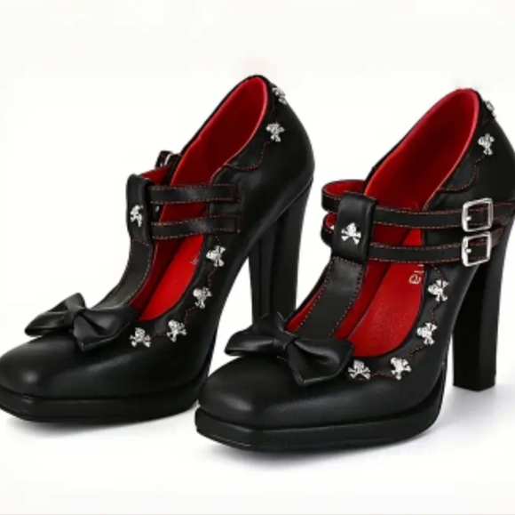 Shoes - NWT Y2K GOTHIC MARY JANE SKULL HEELS Sz 10